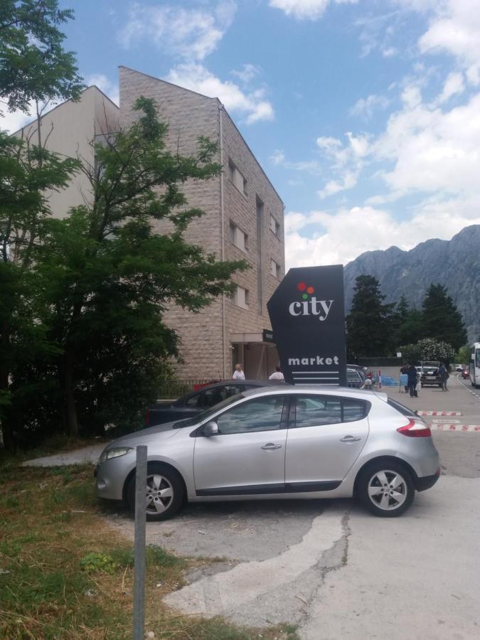 Apartment Deki Studio Kotor Exterior photo