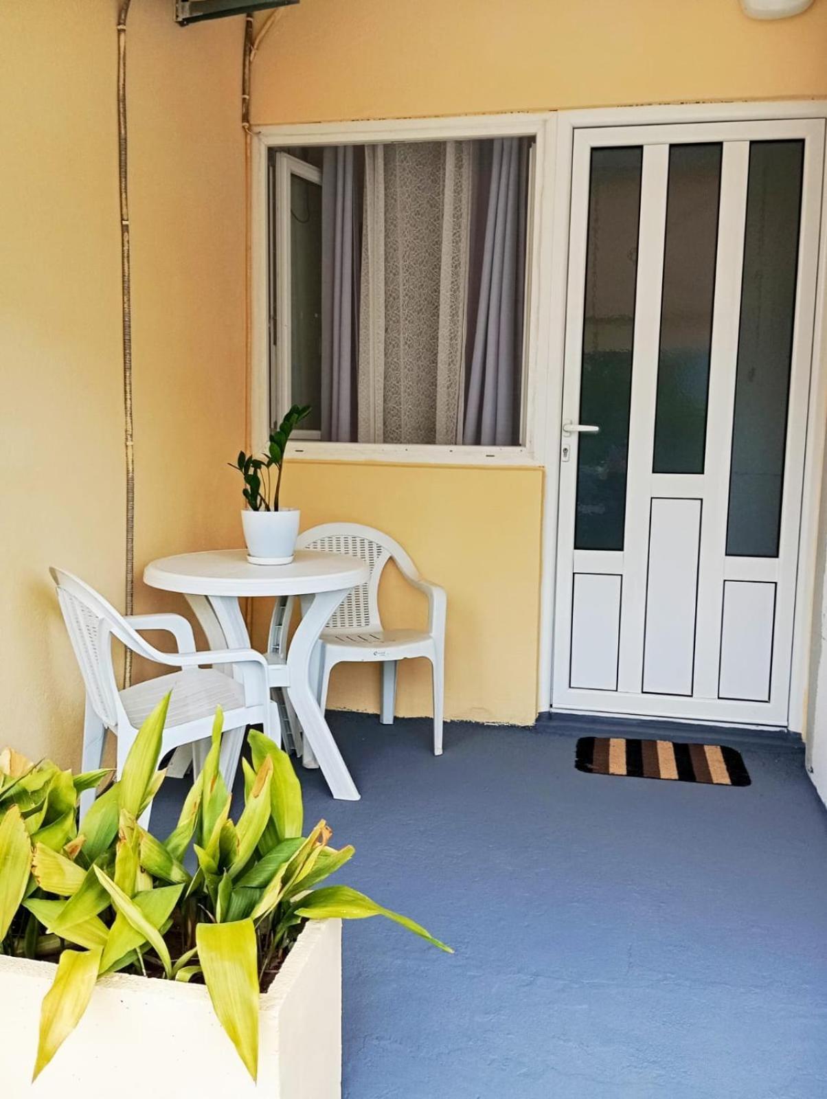 Apartment Deki Studio Kotor Exterior photo